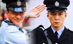 美女脱掉内裤让男人捅